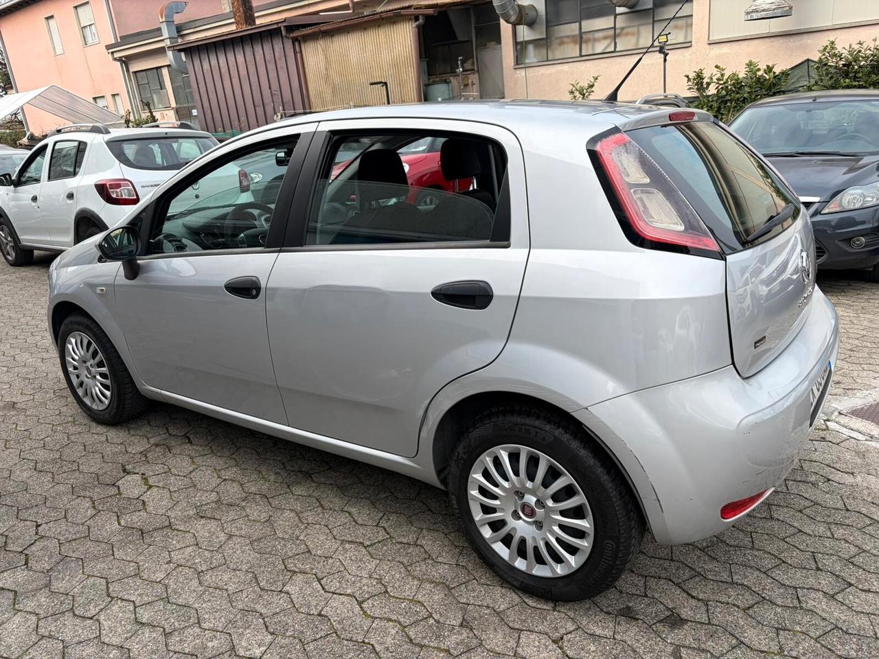 Fiat Punto 1.2 8V 5 porte Lounge*EURO6*NEOPATENTATI