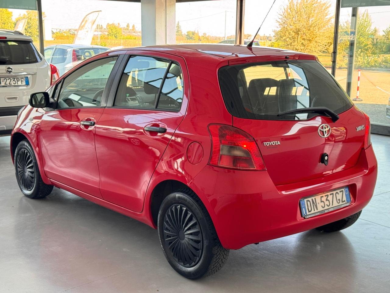 Toyota Yaris 1.0 5 porte