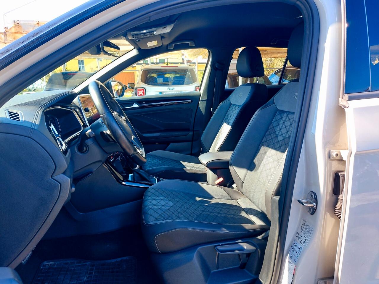 Volkswagen T-Roc 2.0 TDI R-Line 4m. 150CV DSG-2022