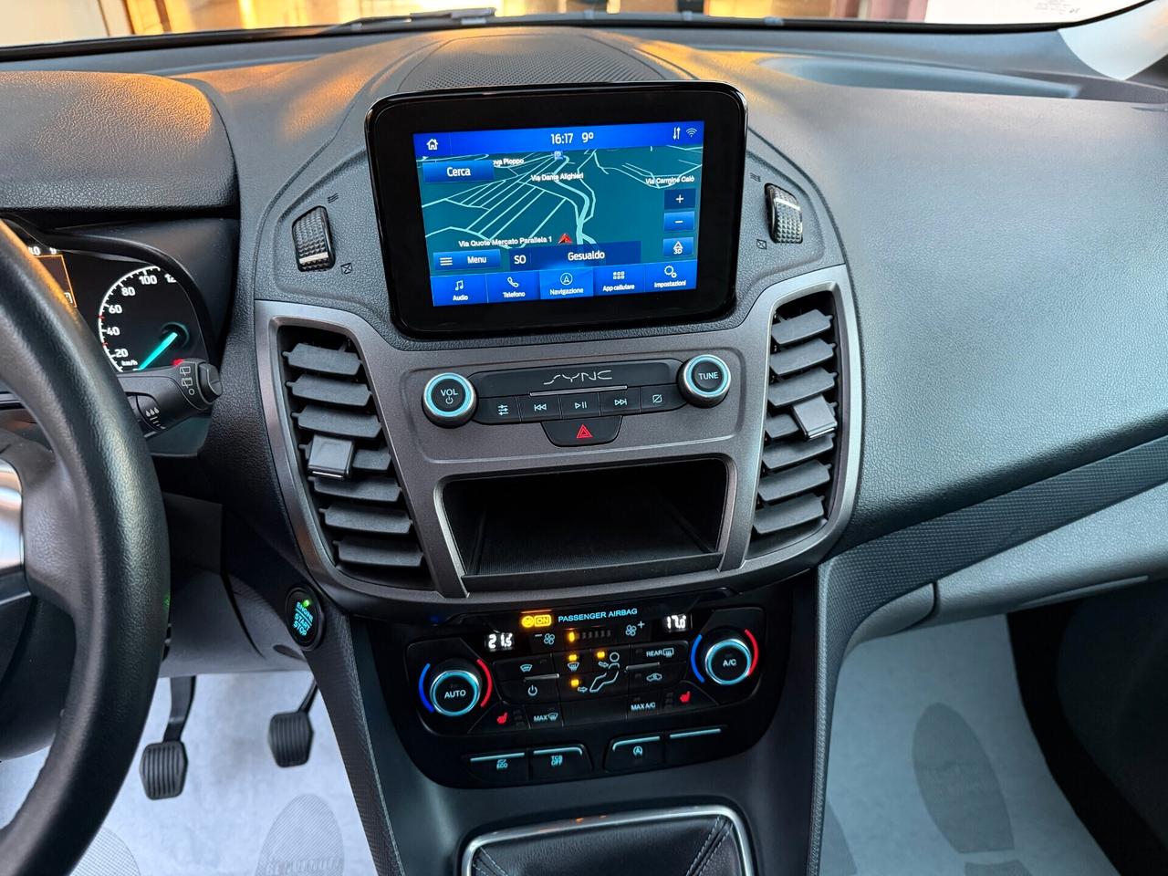 Ford Tourneo Connect 1.5 TDCI 120 cv. ACTIVE (Nav)