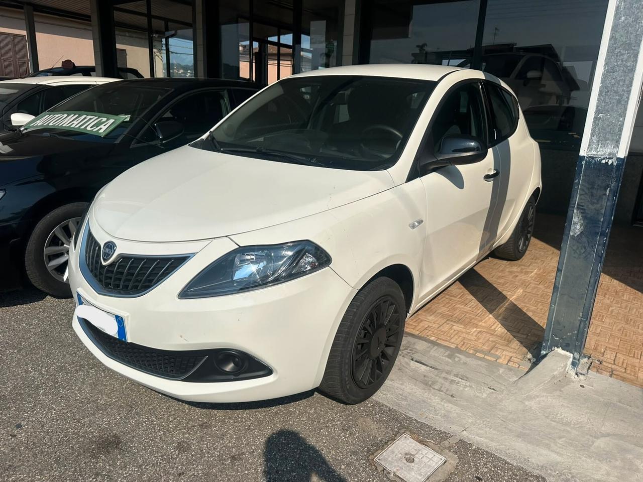 Lancia Ypsilon 1.0 FireFly 5 porte S&S Hybrid Alberta Ferretti
