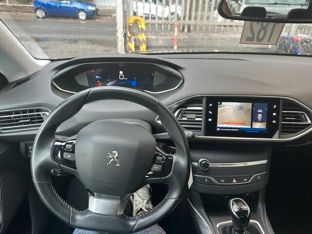 Peugeot 308 BlueHDi 130 S&S Allure Sensori ant.post. Retrocamera 12/2020 Restyling Cockpit