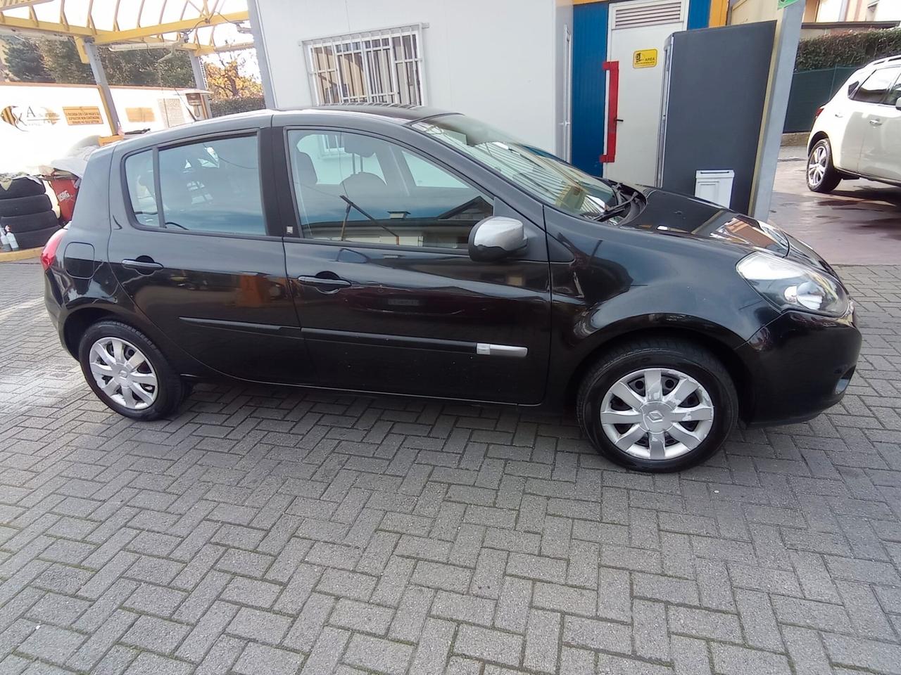 Renault Clio 1.2 16V 5 porte Confort