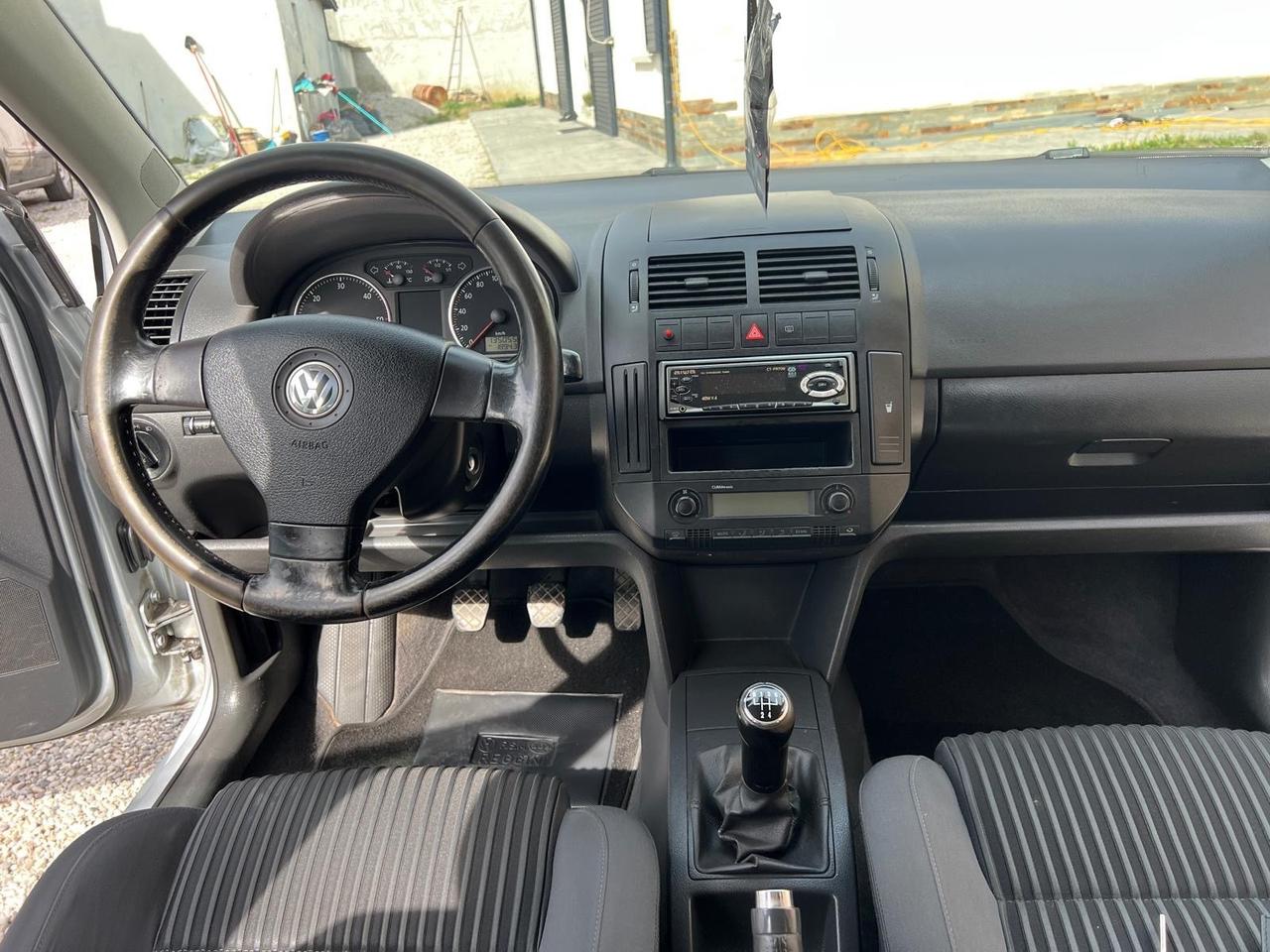 Volkswagen Polo 1.4/80CV TDI 5p. Sportline