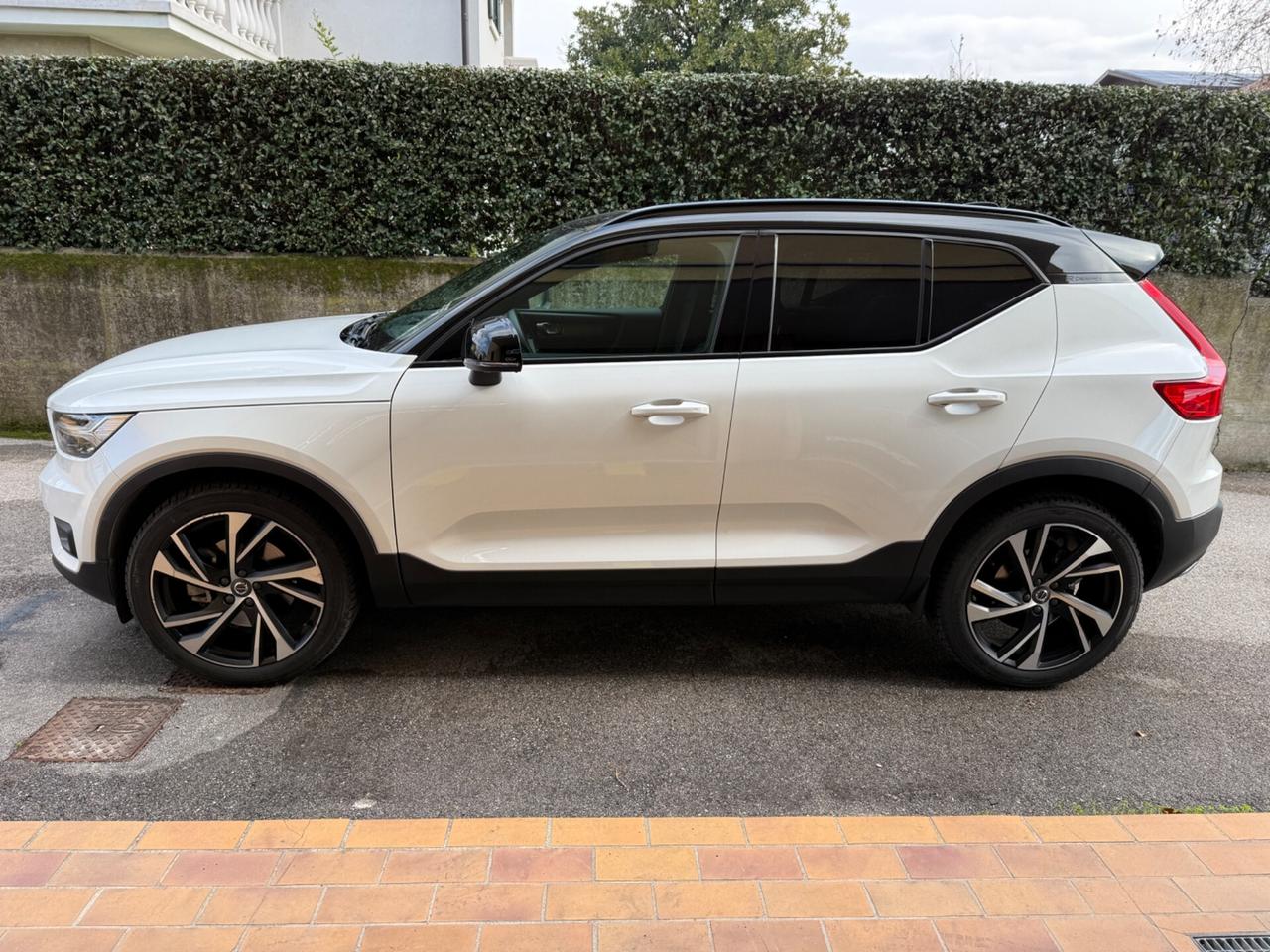 Volvo XC40 D3 AWD Geartronic R-design 190cv