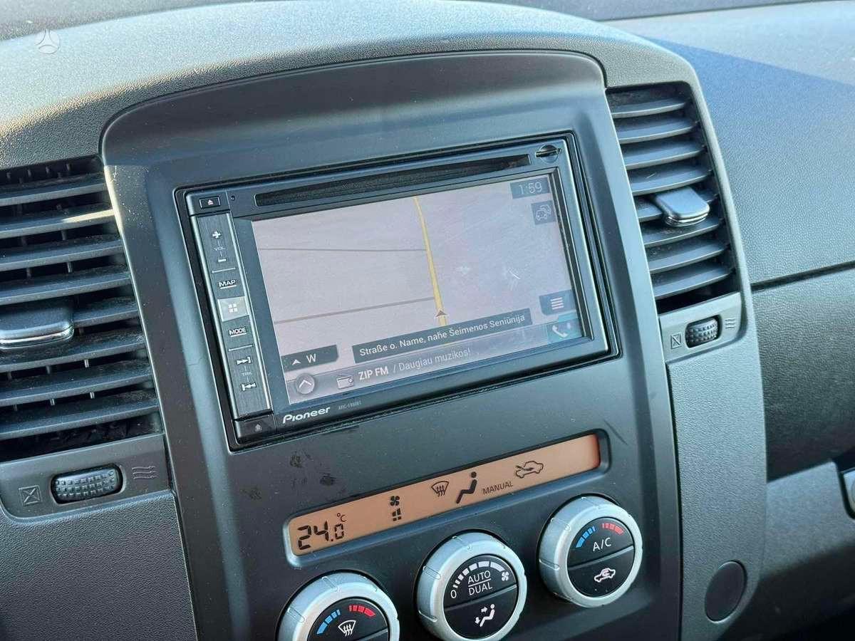 Nissan Navara 2.5 dCi 190CV automatico 4 porte Double Cab 2015