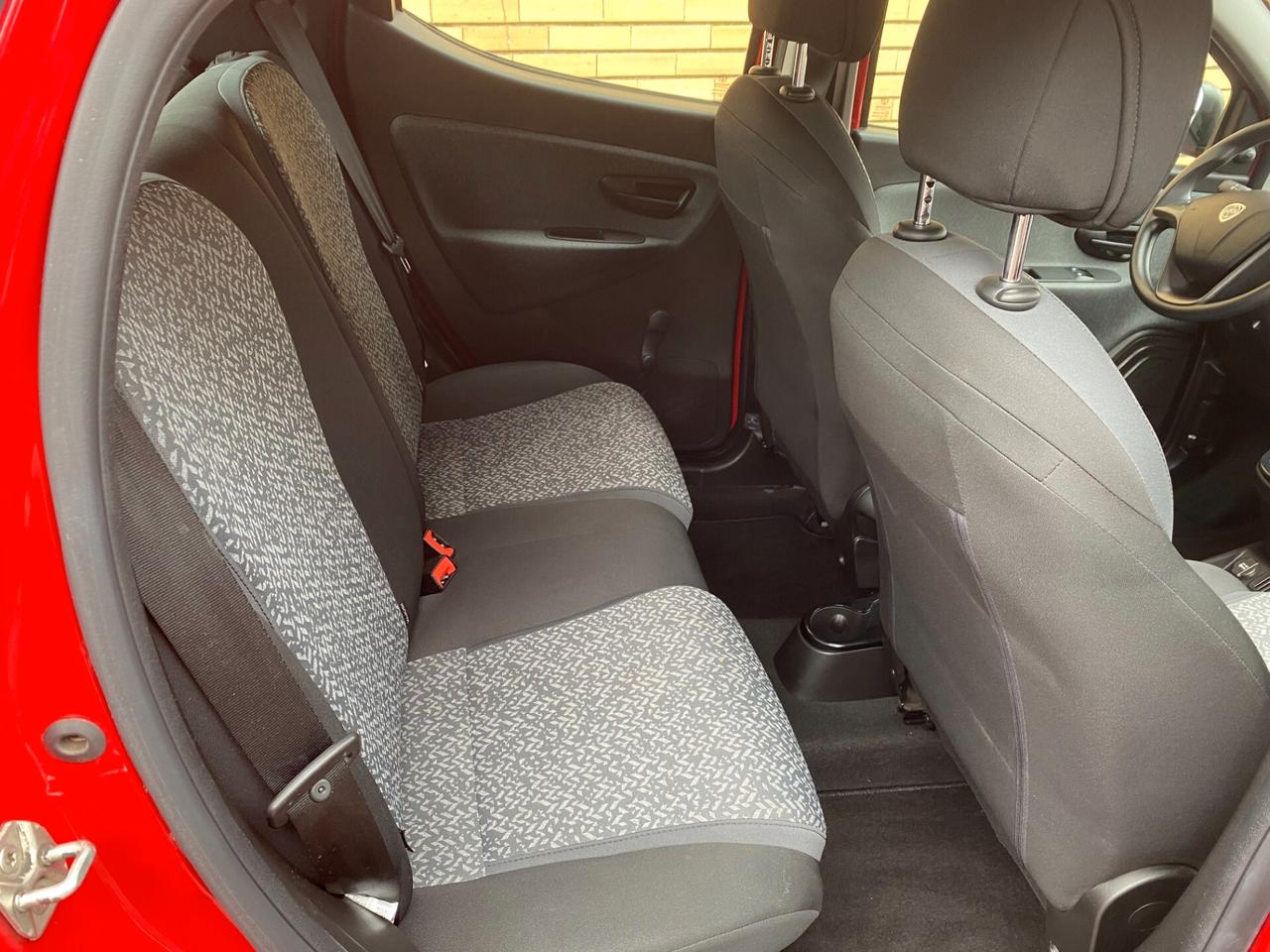 Lancia Ypsilon 1.2 69 CV 5 porte S&S Gold hybrid ecochic