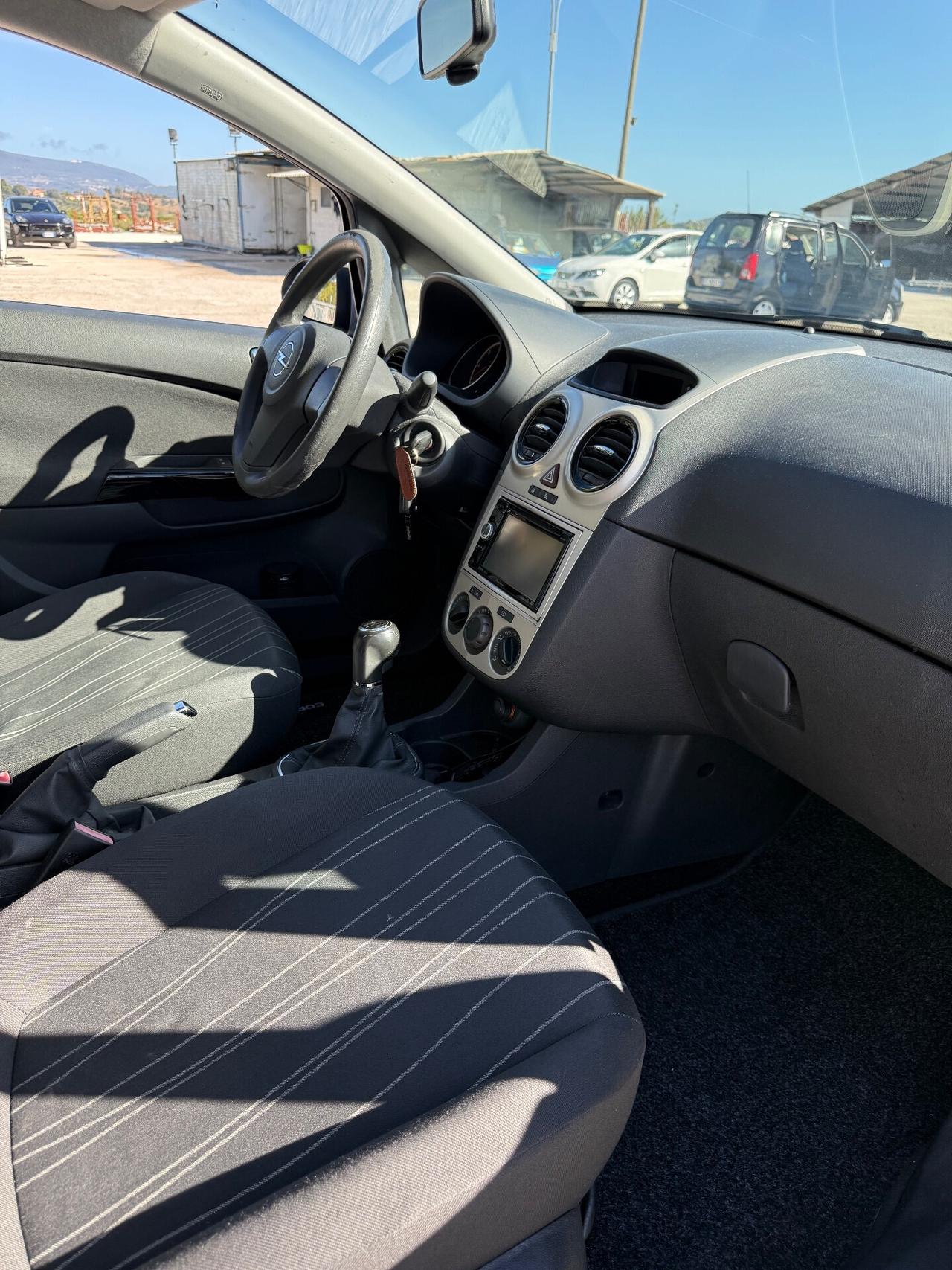 Opel Corsa Diesel 1.3 CDTi uniproprietaria neopatentati