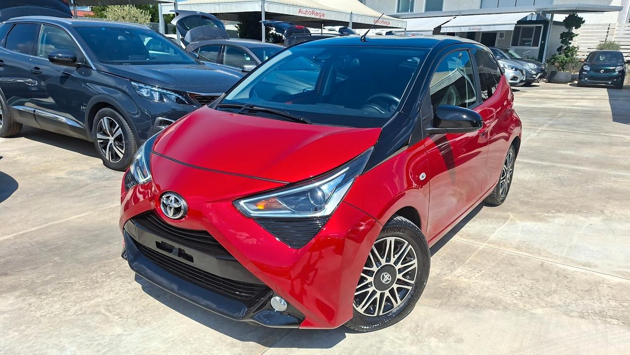 Toyota Aygo Connect 1.0 VVT-i 72 CV 5 porte x-cool MMT