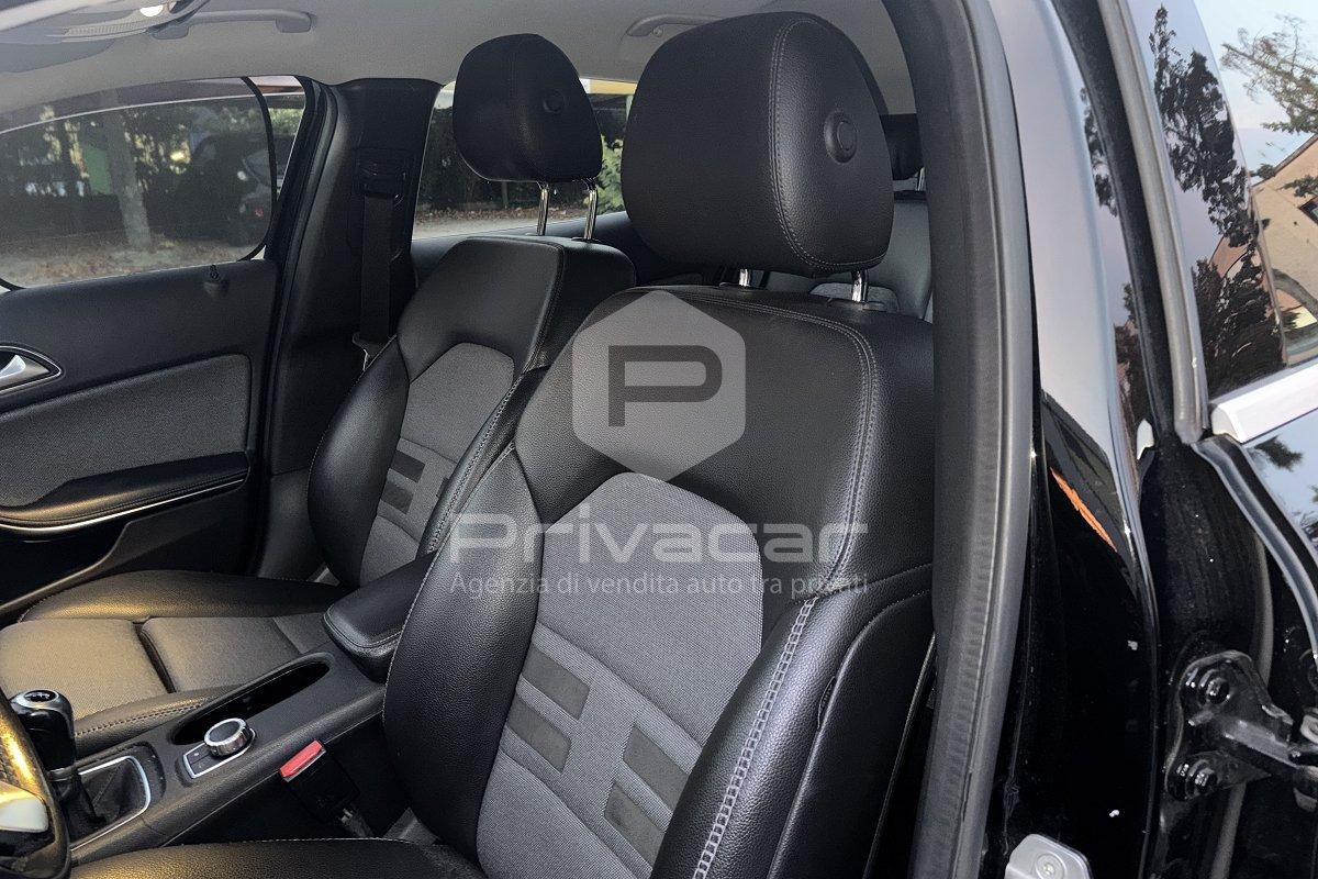 MERCEDES GLA 180 d Business