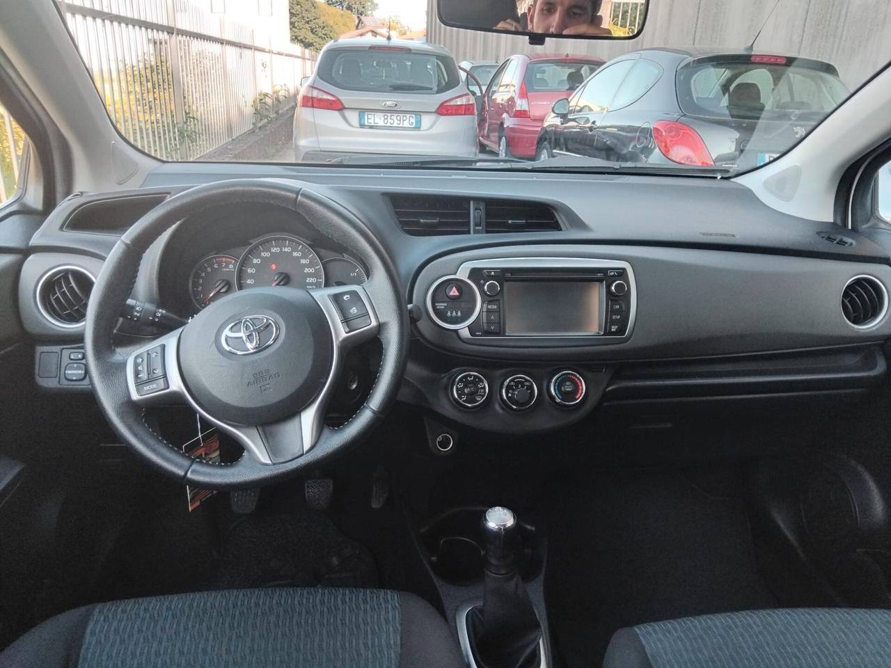 Toyota Yaris 1.0 benzina