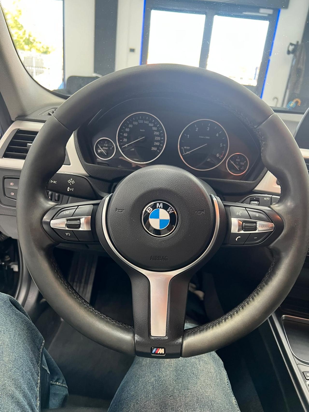 Bmw 320 320d xDrive Touring Luxury
