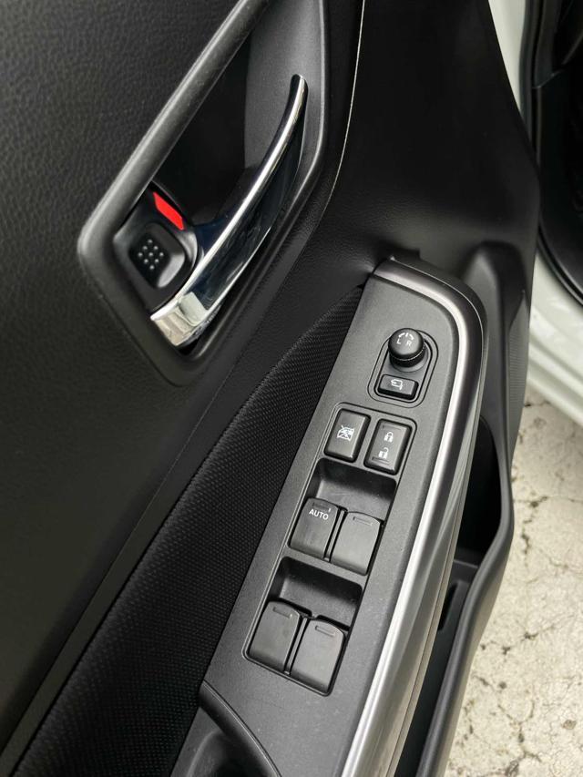 SUZUKI Swift 1.2 Hybrid Top