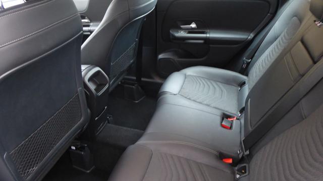 MERCEDES-BENZ B 180 d Automatic Sport