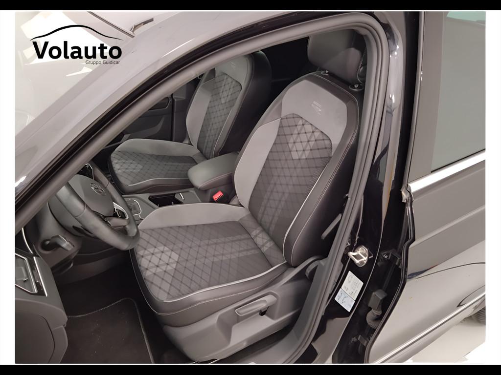 VOLKSWAGEN Tiguan II 2021 - Tiguan 1.5 tsi R-Line 150cv dsg