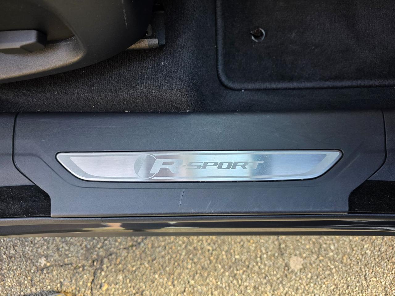 Jaguar F-Pace 2.0 20d Turbo R- #8356