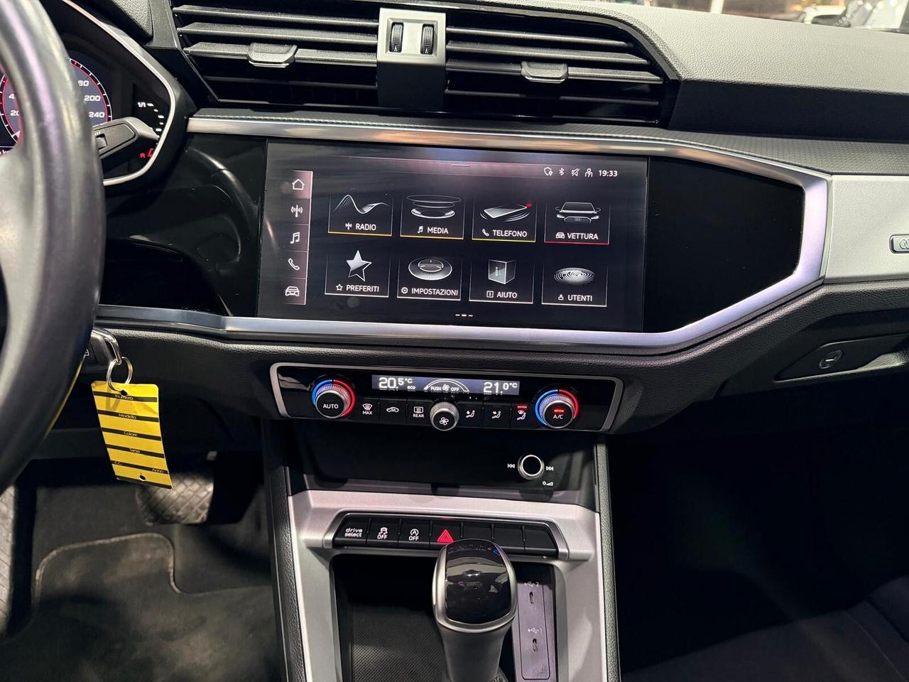 Audi Q3 35 TDI S tronic Business