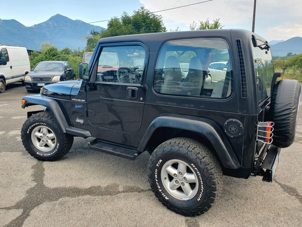 Jeep Wrangler JEEP WRANGLER 2.5 BENZ.+ GPL