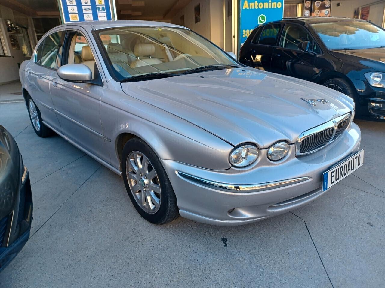 Jaguar X-Type Jaguar X-Type 2.5 V6 24V cat Executive