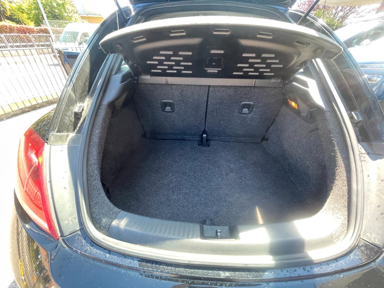 Volkswagen Maggiolino 1.6 TDI Design