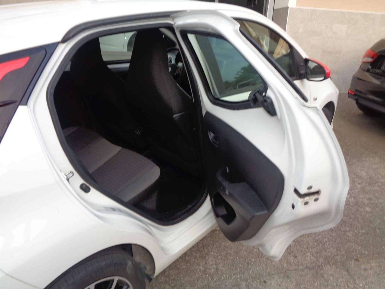 Toyota Aygo Connect 1.0 VVT-i 72 CV x-wave (Finanziabile)