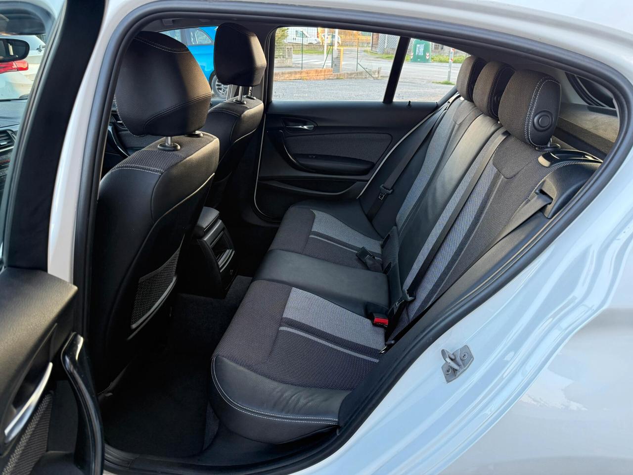 Bmw 116 116d 5p. Urban