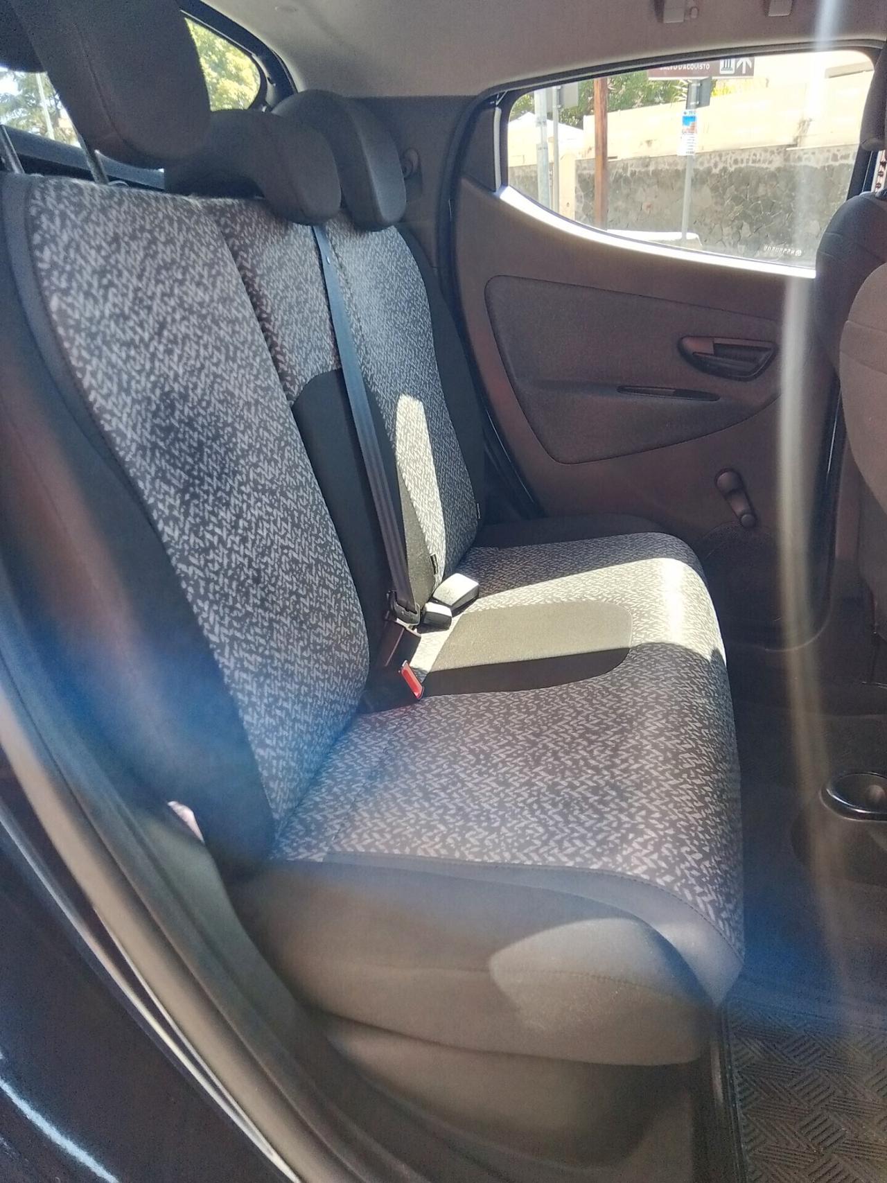 Lancia Ypsilon 1.2 69 CV 5 porte GPL Ecochic Gold