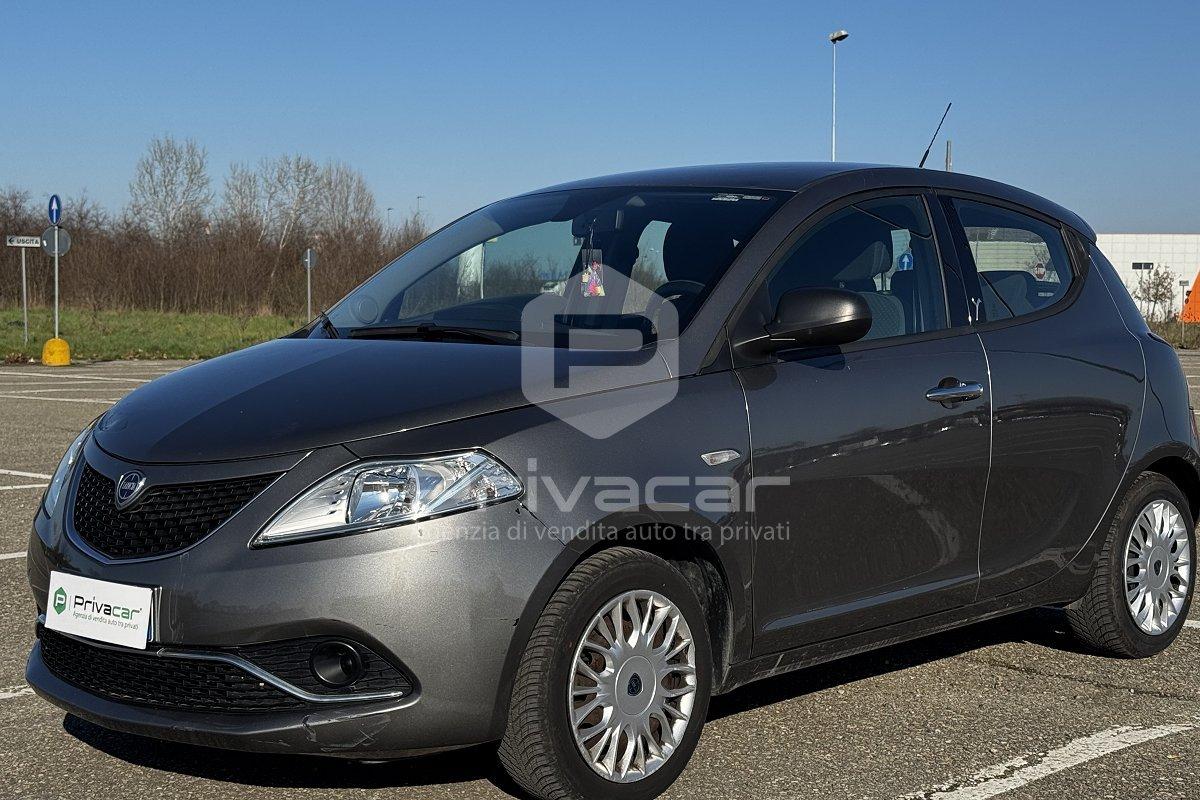 LANCIA Ypsilon 1.2 69 CV 5 porte Silver