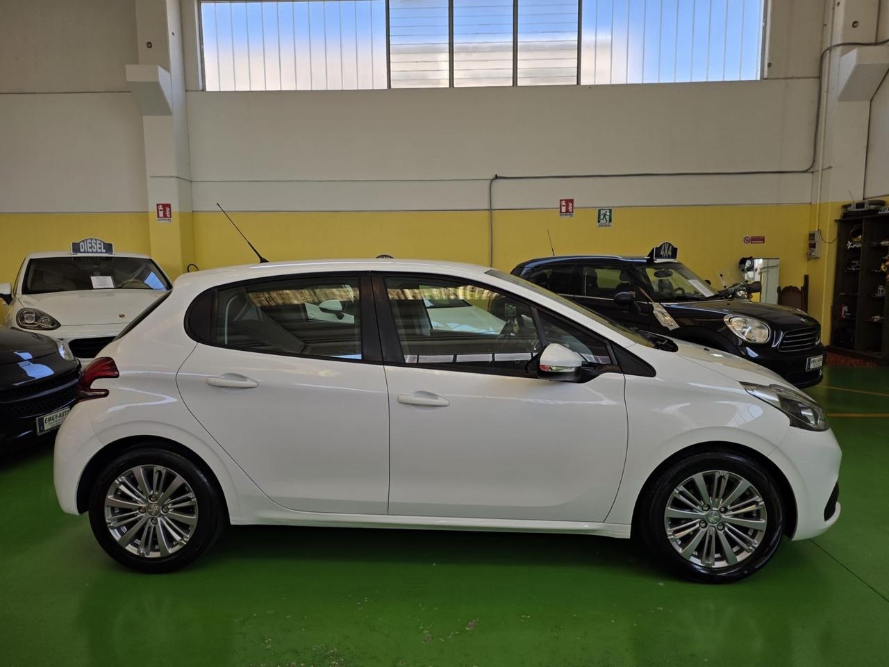 Peugeot 208 PureTech 82 5 p. con 89.200km. Euro 6 B