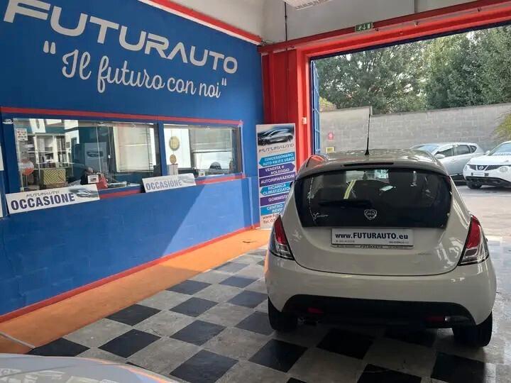 Lancia Ypsilon 1.2 Benzina Platinum S/S 69CV - IDEALE NEO PATENTATI! PASSAGGIO E GARANZIA 12 MESI COMPLETA