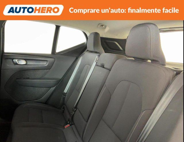 VOLVO XC40 T2 Geartronic Momentum Pro