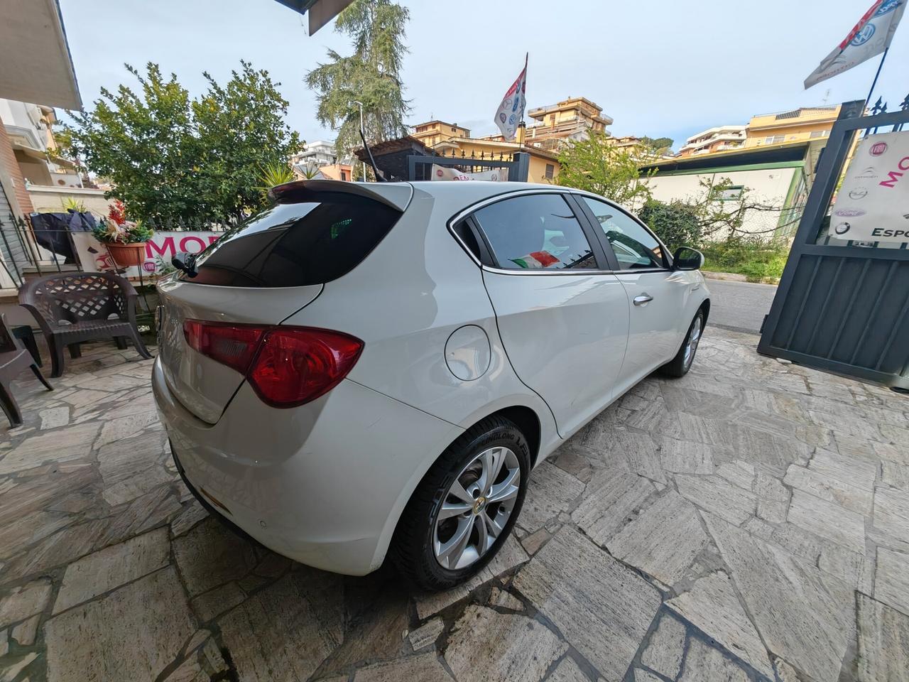 Alfa Romeo Giulietta 1.6 JTDm-2 105 CV Exclusive