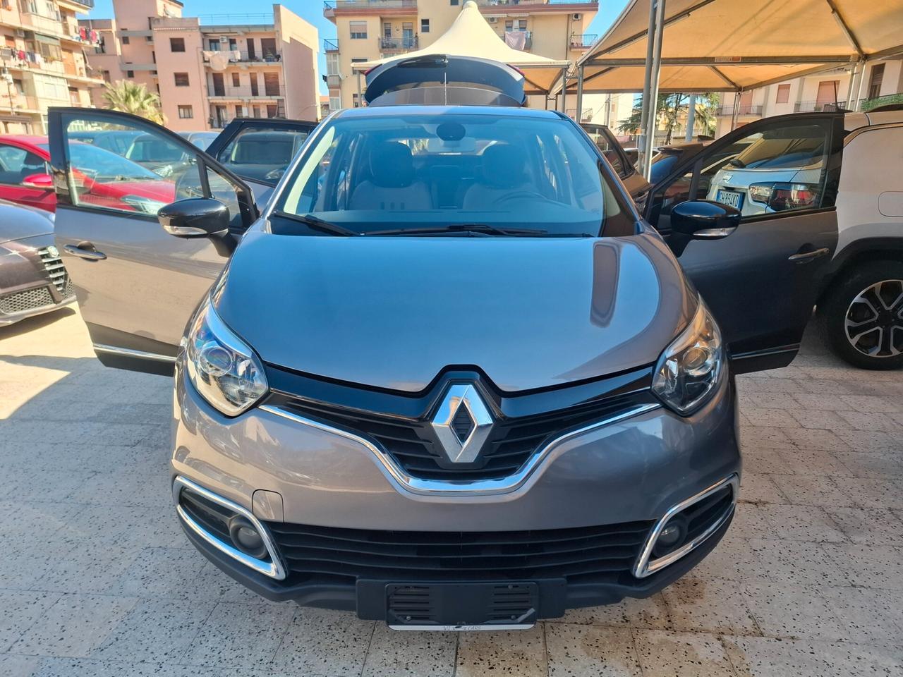 Renault Captur - 1.5 Dinamiche | Navigazione | Accesso/avviamento senza chiave | Climatizzatore