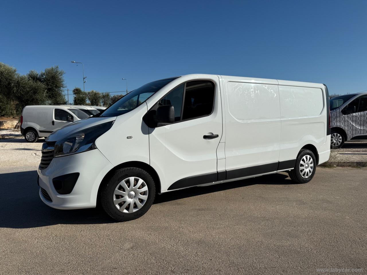 Vivaro 29 1.6CDTI 120 PL-TN Furg.Essent.