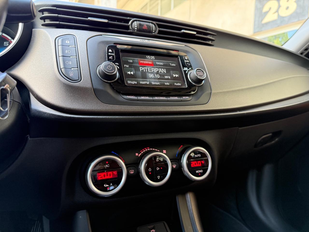 Alfa Romeo Giulietta 1.6 JTDm-2 105 CV Distinctive