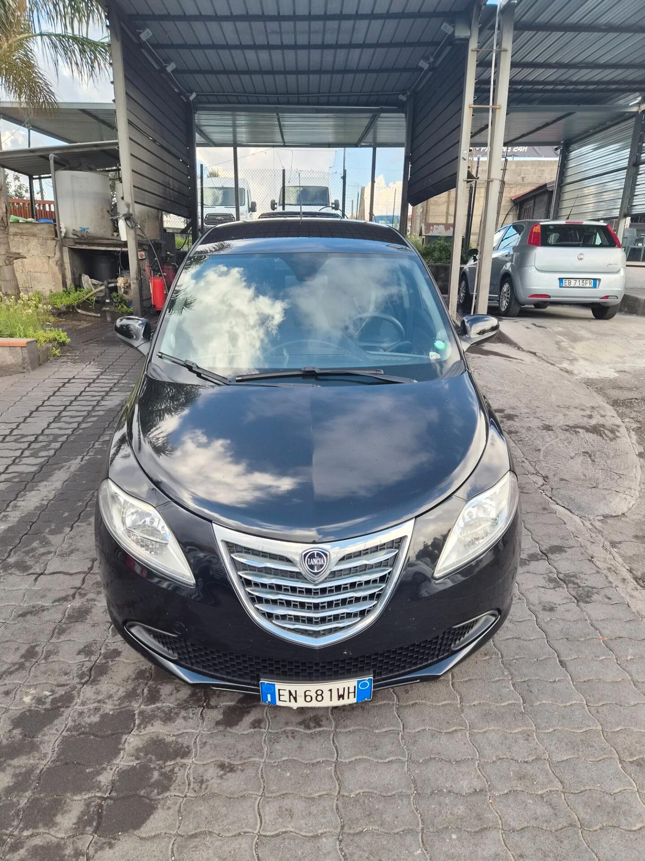 Lancia Ypsilon 1.2 69 CV 5 porte S&S Platinum