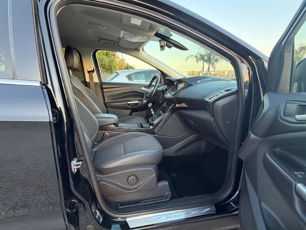Ford Kuga 1.5 TDCI 120 CV S&S 2WD Titanium