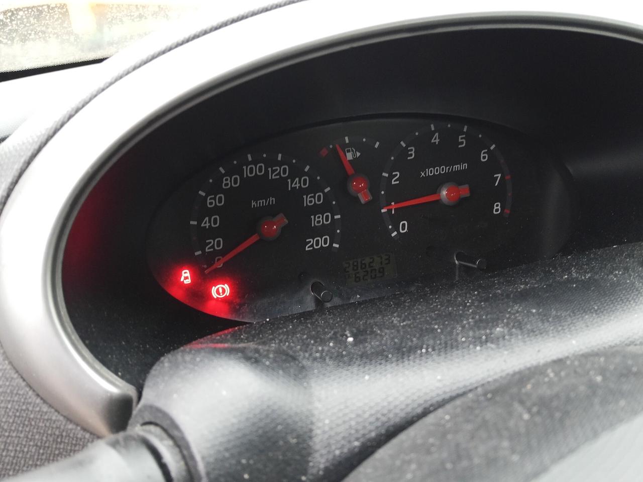 Nissan Micra 1.2 16V 5 porte Visia