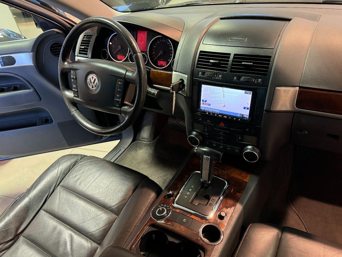 VOLKSWAGEN - Touareg - 2.5 TDI tiptronic Executive