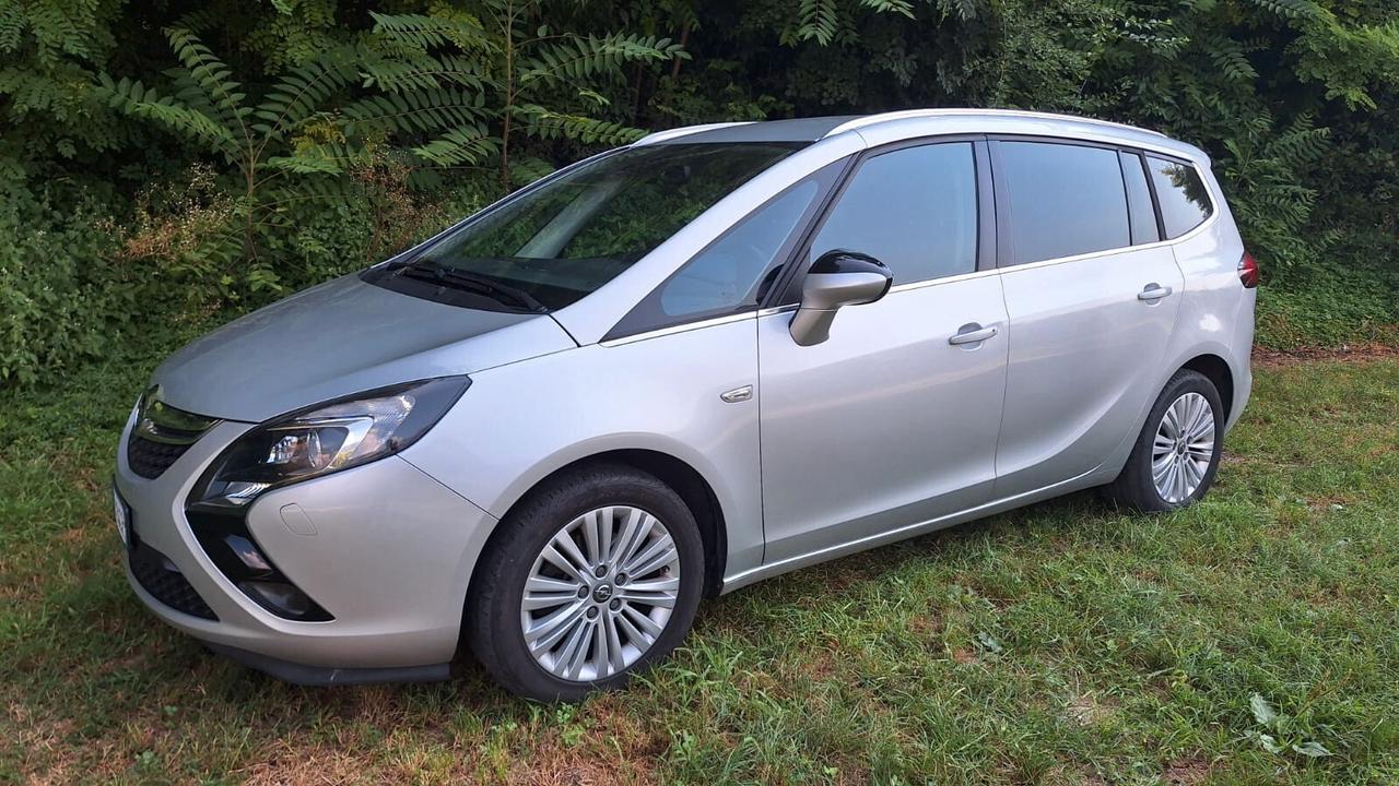 OPEL ZAFIRA TOURER 1.4T. COSMO