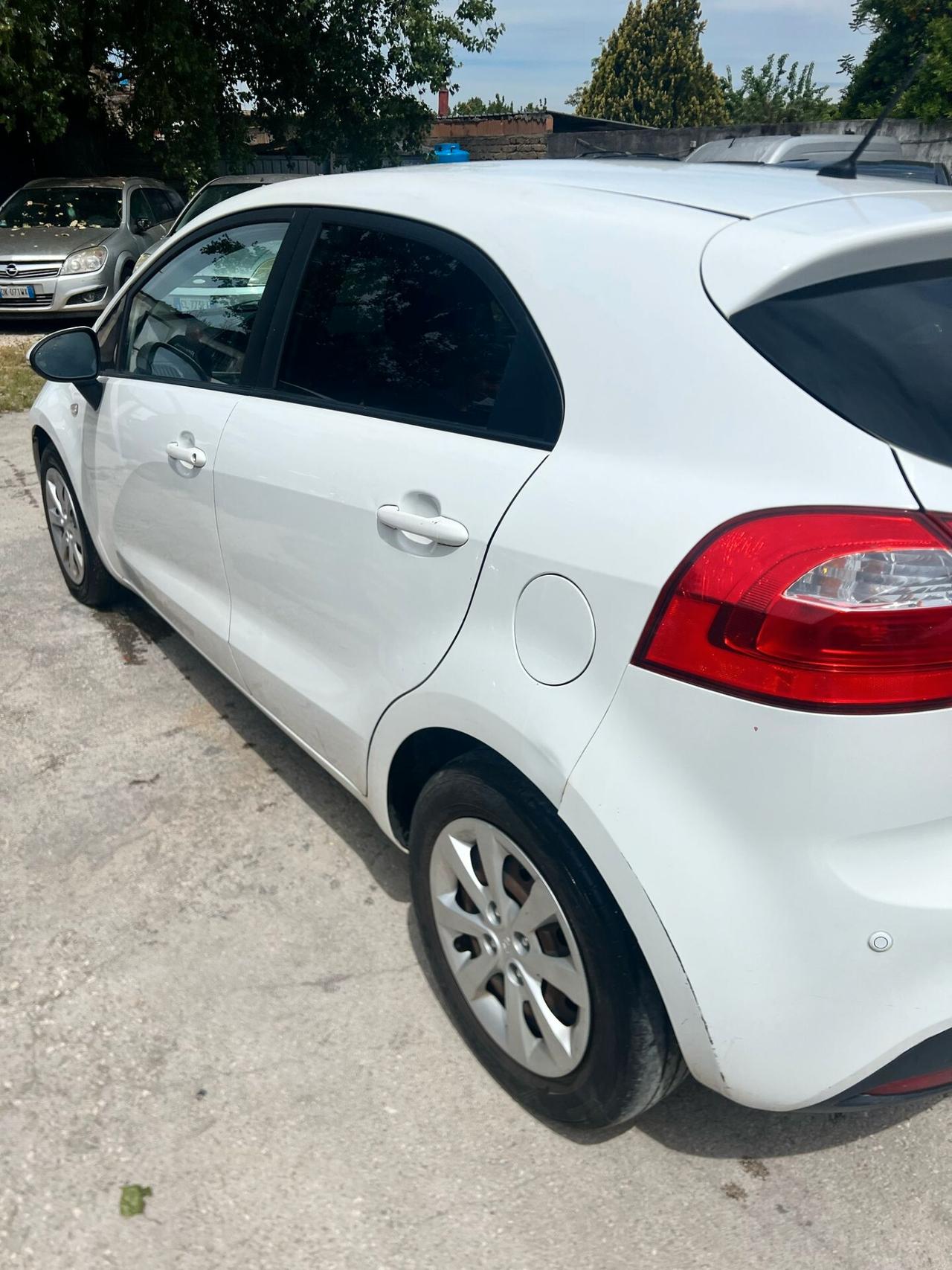 Kia Rio 1.1 CRDi WGT 5p. EX