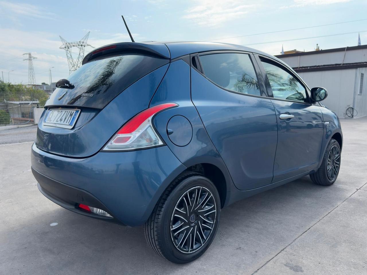 Lancia Ypsilon Y Gold 1.0 FireFly 70cv S&S Hybrid 2022
