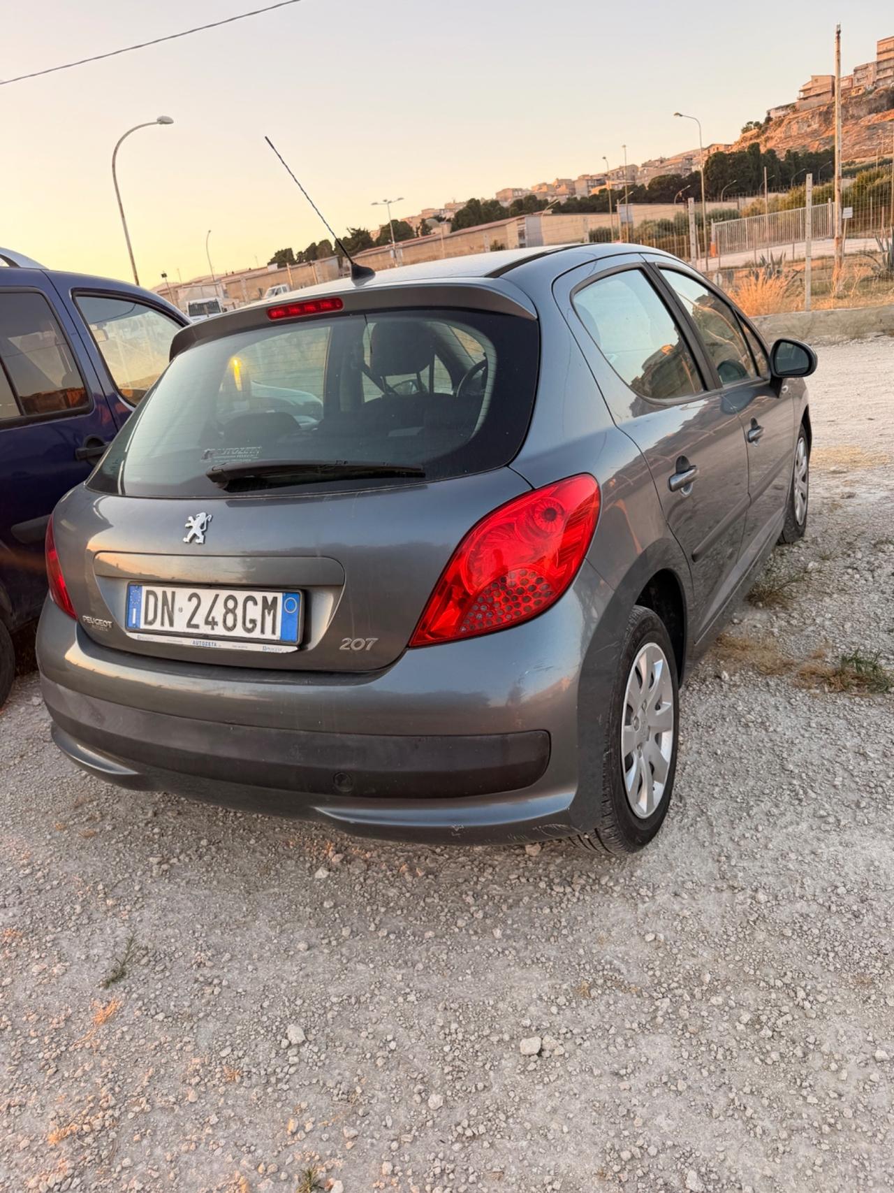 Peugeot 207 1.4 HDi 70CV 5p. Anno 2009