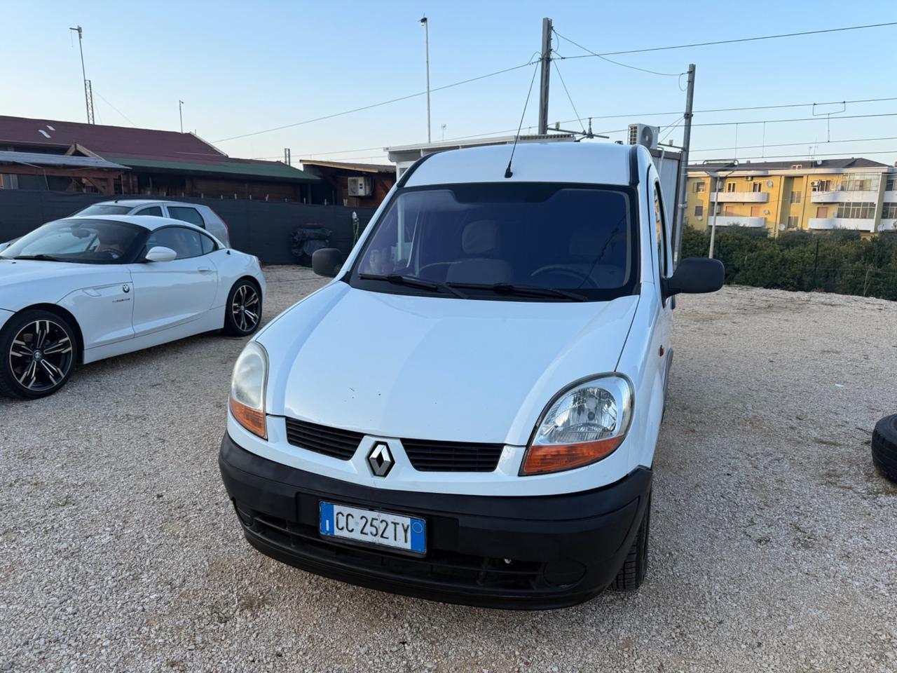 Renault Kangoo 1.5 diesel PREZZO Shock 1.999€
