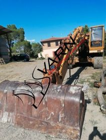 VENDESI ESCAVATORE CINGOLATO FIATALLIS F28 – 280 Q.LI