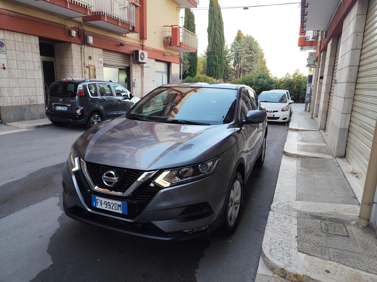 Nissan Qashqai 1.5 92.000 km CARPLAY NAVI RETRO SENSORI ANT E POST