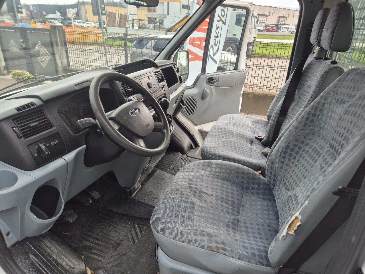 Ford Transit 350 2.4 TDCi/140 CASSONE 420x215