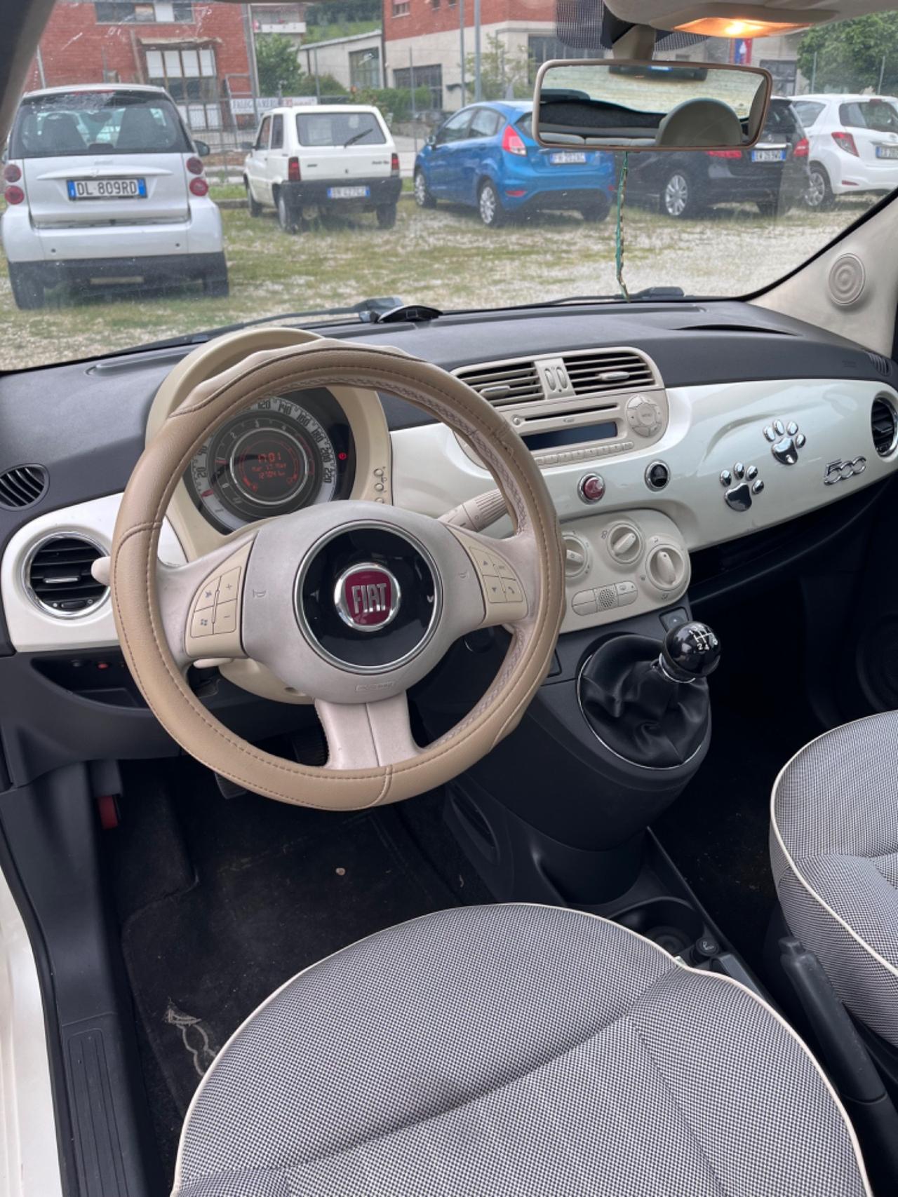 Fiat 500 1.3 Multijet Lounge 2010 120000 km PERLA