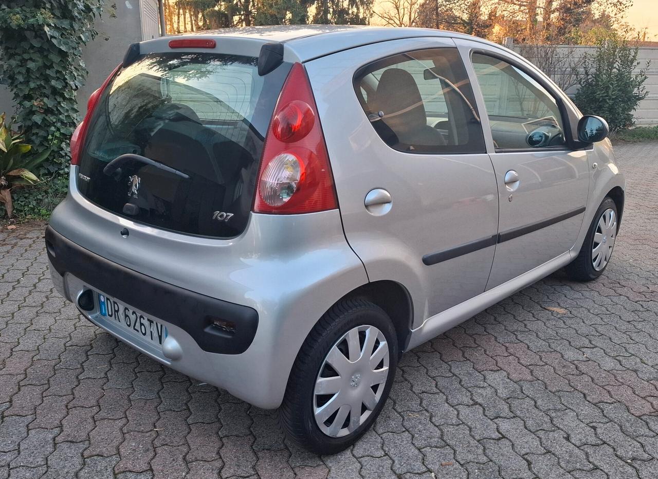 Peugeot 107 1.0 68CV 5p. Desir