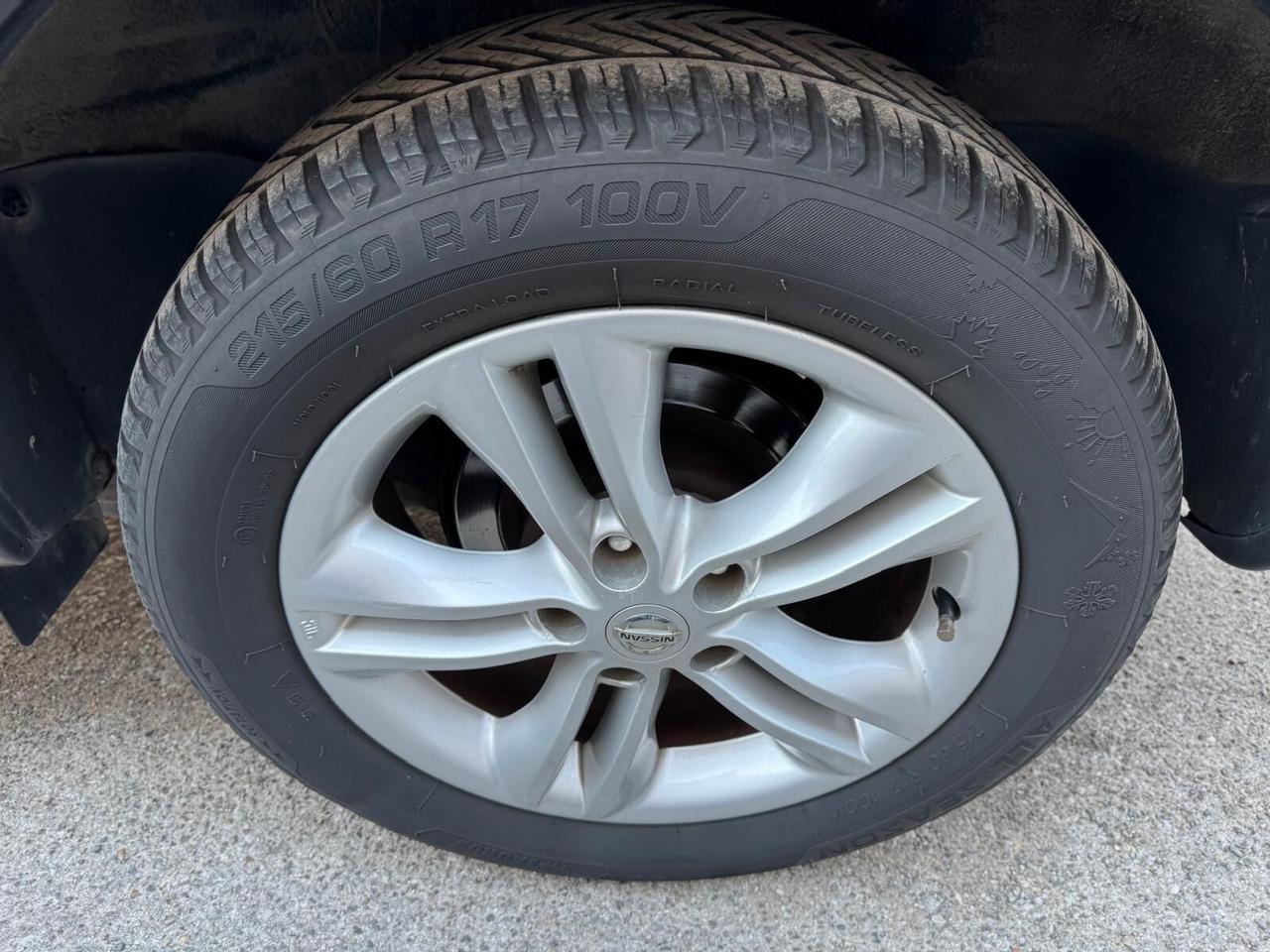 Nissan Qashqai 2 1.6 dCi DPF Tekna 4WD 7 POSTI EURO5
